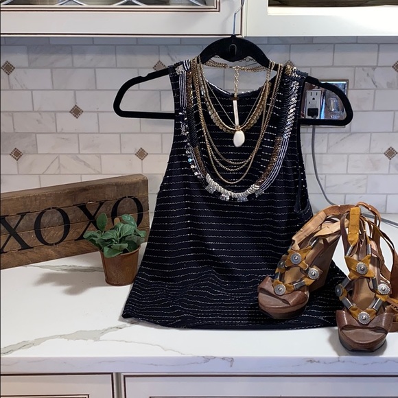 FREE PEOPLE TOP -.. COOL BEADING & STYLISH OPEN BACK - Picture 1 of 7